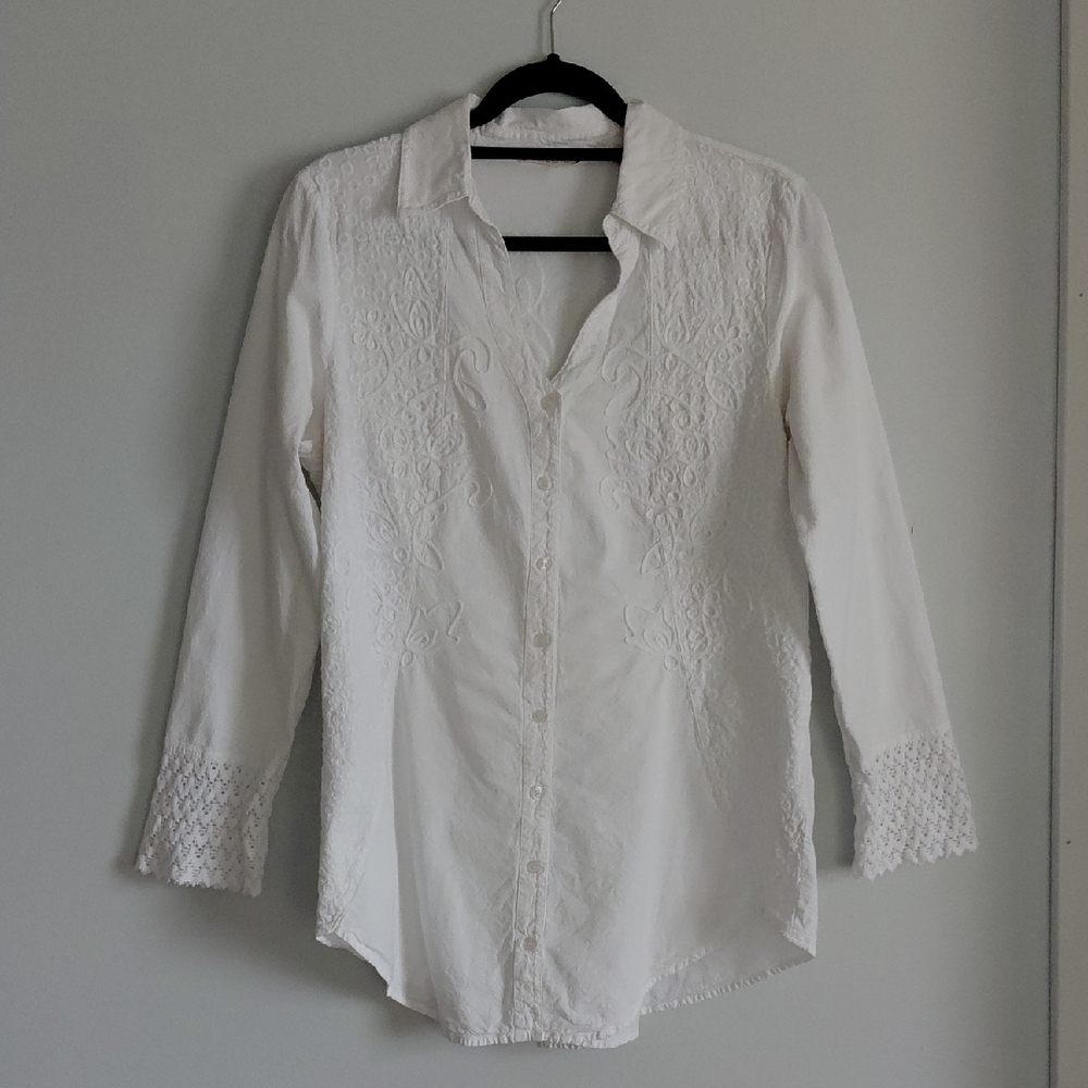 Soft Surroundings White Embroidered Button Front Shirt Blouse Coastal Cowgirl